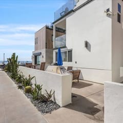 Beach Getaway Studio/Steps 2 Beach w/ Parking