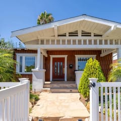 Mission Hills Craftsman; walkable, free parking