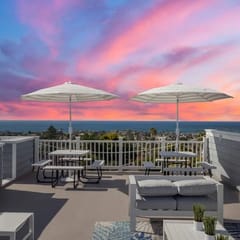 The Big Kahuna w/ Roof Top, Ocean Views