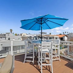 Tidal Retreat- Ocean Views, Parking