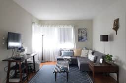 Adorable San Diego Guesthouse - Image 2