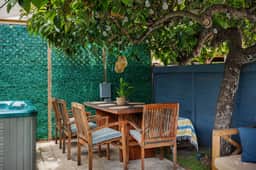 Avocado Hut- HOT TUB, free parking - Image 3