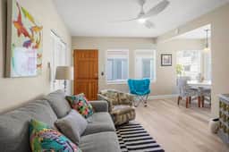 Ben's Beach Bungalow 4, Quaint & Beachy 1BR - Image 5