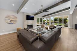 Paradise Retreat - Stunning Views & Serene Elegance - Image 3