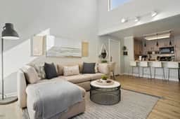 Relaxing Homey-Bright & Spacious - Image 3