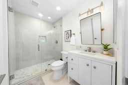 Trendy Mission Hills Condo, Parking, Central - Image 5