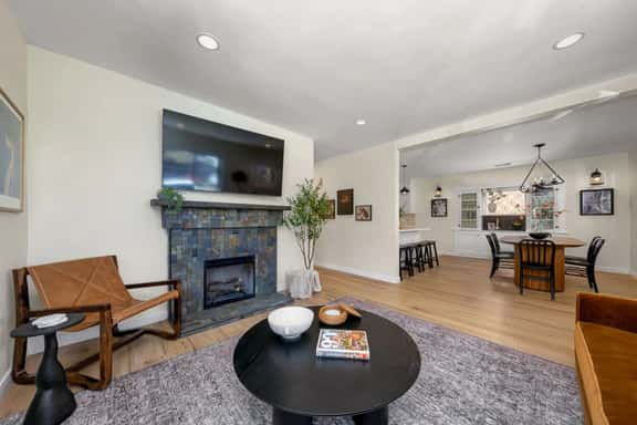Modern & Stylish Mission Hills Neighborhood Escape - Image 1