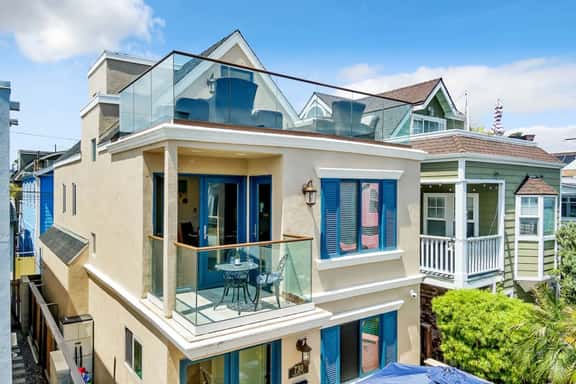 The Beach House at Mission Bay W/ Parking - Image 1