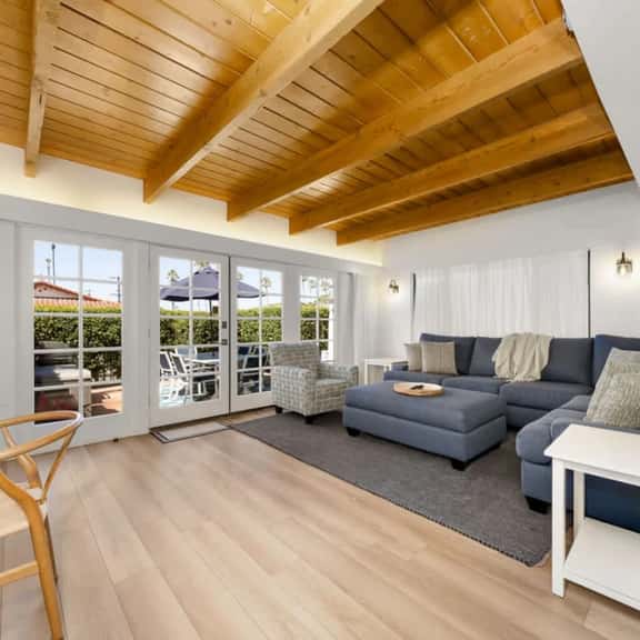 Beautiful Beachside Bliss - Image 1