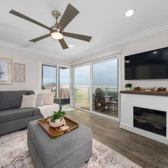 Panoramic Ocean View Huge Rooftop Deck  w/ Parking - Image 1