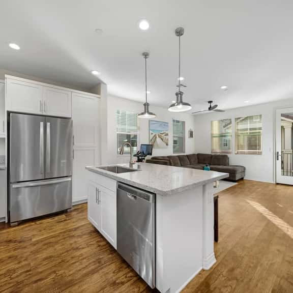 The Beach Hive/Newly remodeled - Image 1