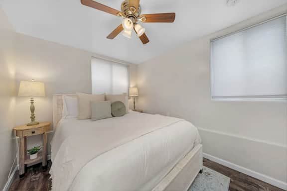 Cozy & Chic 2br Retreat In Mission Beach - Image 5