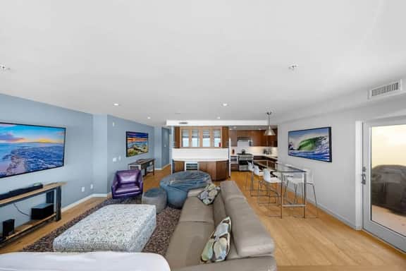 La Jolla Ocean Front Escape w/ Parking - Image 3