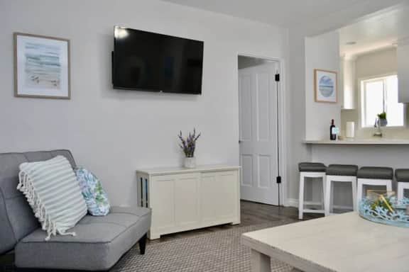 Lovely Mission Beach Retreat - Image 3