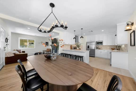 Modern & Stylish Mission Hills Neighborhood Escape - Image 2