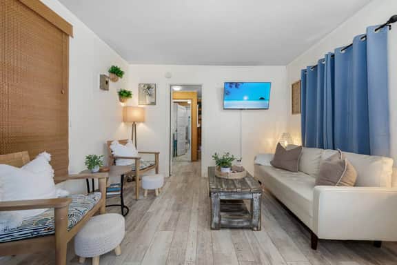 Sweet Escape, walk to beach, dog friendly - Image 2