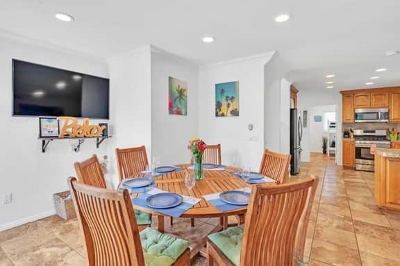 The Beach House at Mission Bay W/ Parking - Image 5