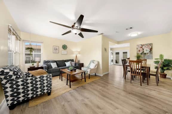 The Succulent House, Parking, Walk to Bay! - Image 3