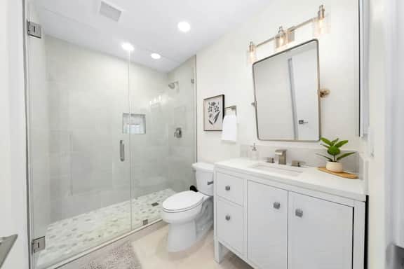 Trendy Mission Hills Condo, Parking, Central - Image 5